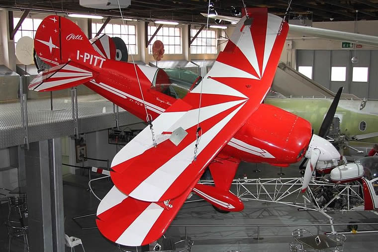 Pitts S-1T Special a Volandia